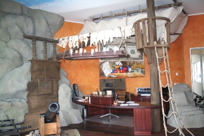 Einzigartige Zimmergestaltung, individuelle Umsetzung, Büro im Piraten Style 